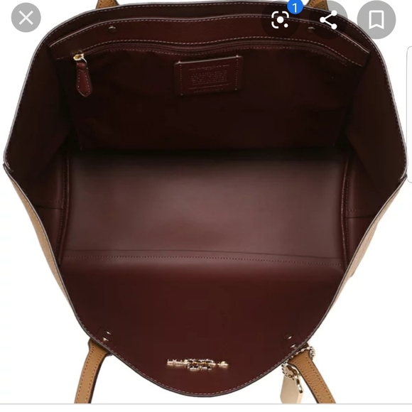 COACH TOWN TOTE + FREE GIFT - Picture 4 of 7